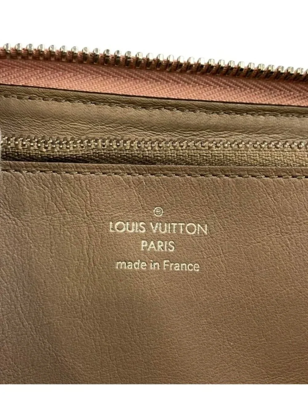 Louis Vuitton L Letter Zipper Wallet Portefeuille Comet Parnassea